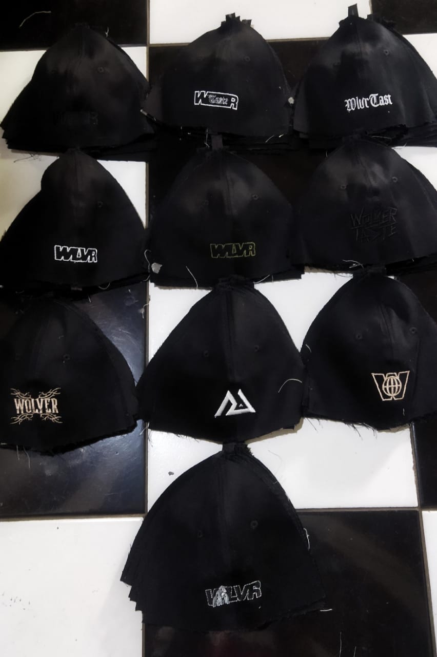 Produksi Topi